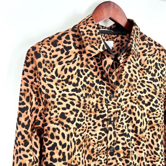 Chicos Chic Stretch No Iron Sz MEDIUM US 8 1 Animal Print Leopard Shirt Top Work - Picture 3 of 7